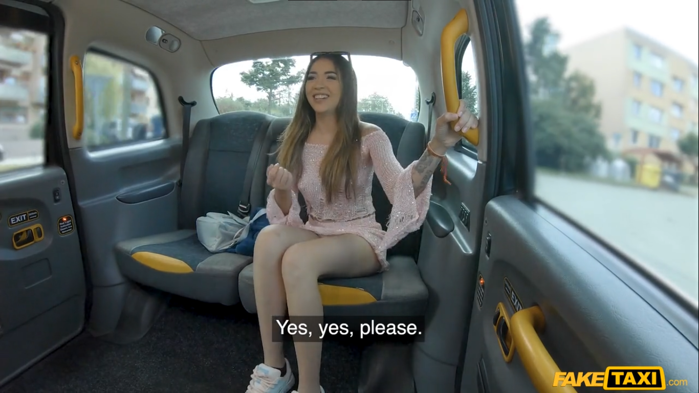 en-193 รับสาวสวยน่ารักลูกครึ่งเอเชีย ระหว่างทาง xxx กันในรถเอาสดแตกใน